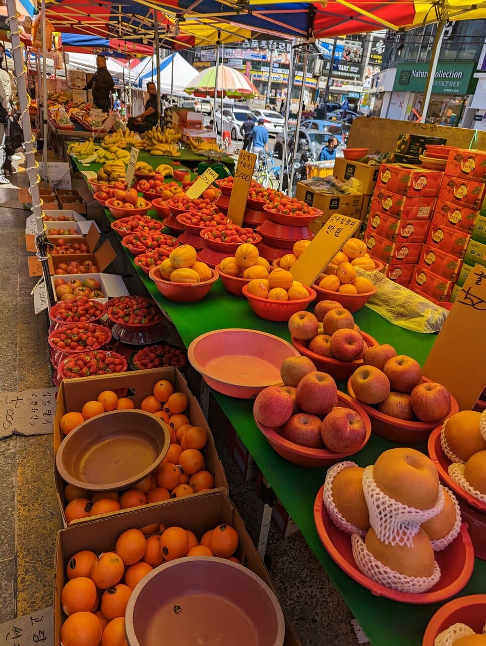 Traditional marketplace