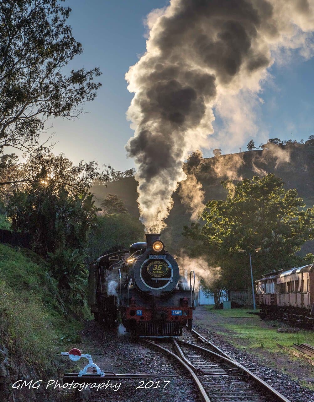 Activity at Inchanga Station (Photo by Graham Gillett)