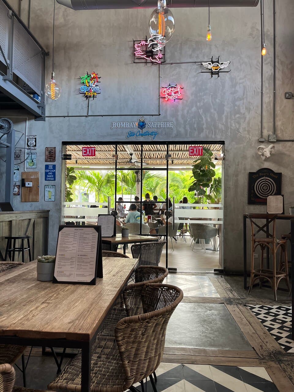 La Bruja Chupadora BBQ & Pub