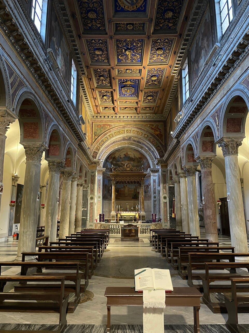 Basilica di san Nicola in Carcere - Medieval nave