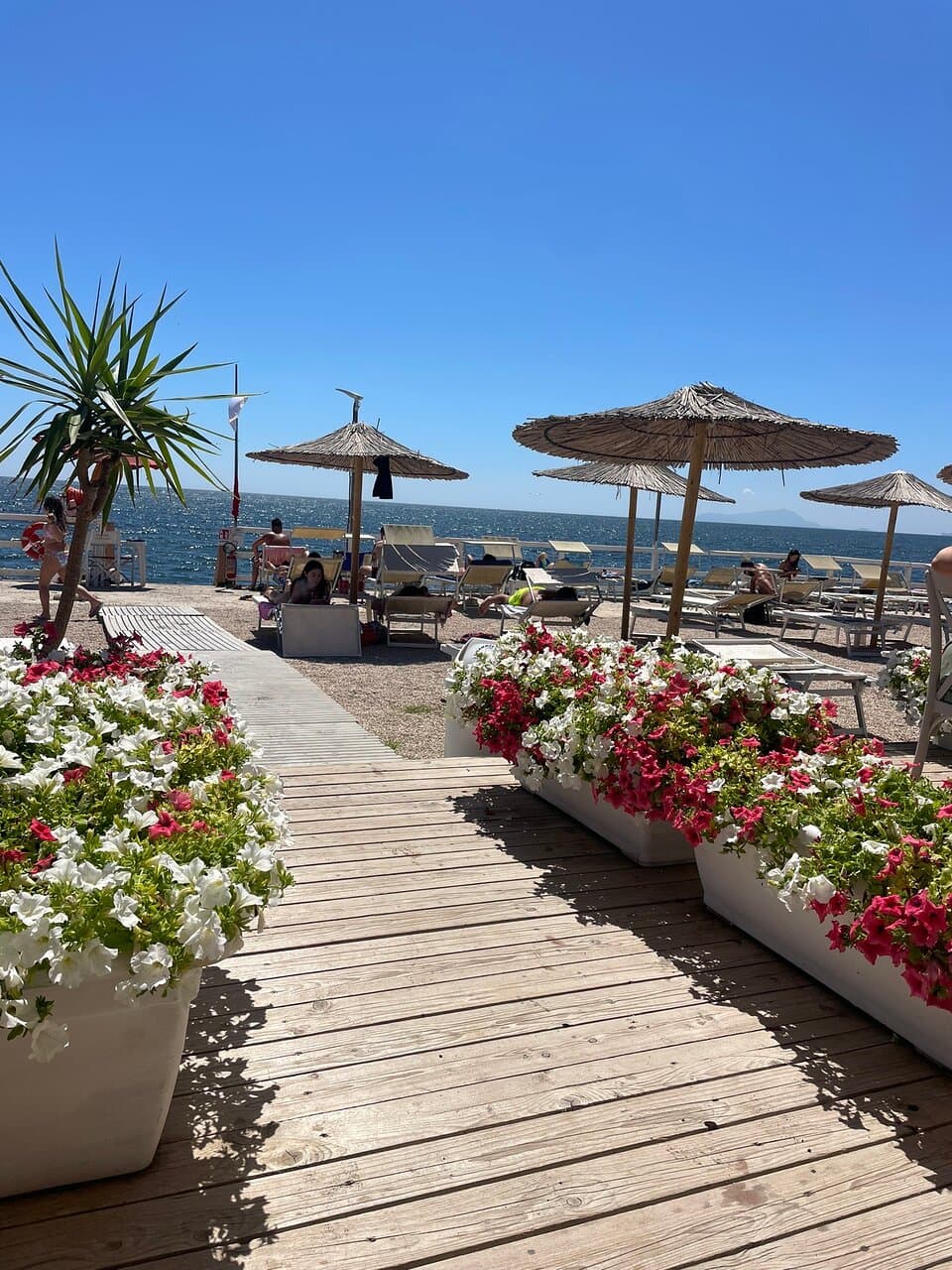 Lo Stabilimento Balneare Moon Beach  è la location ideale per festeggiare  eventi al mare