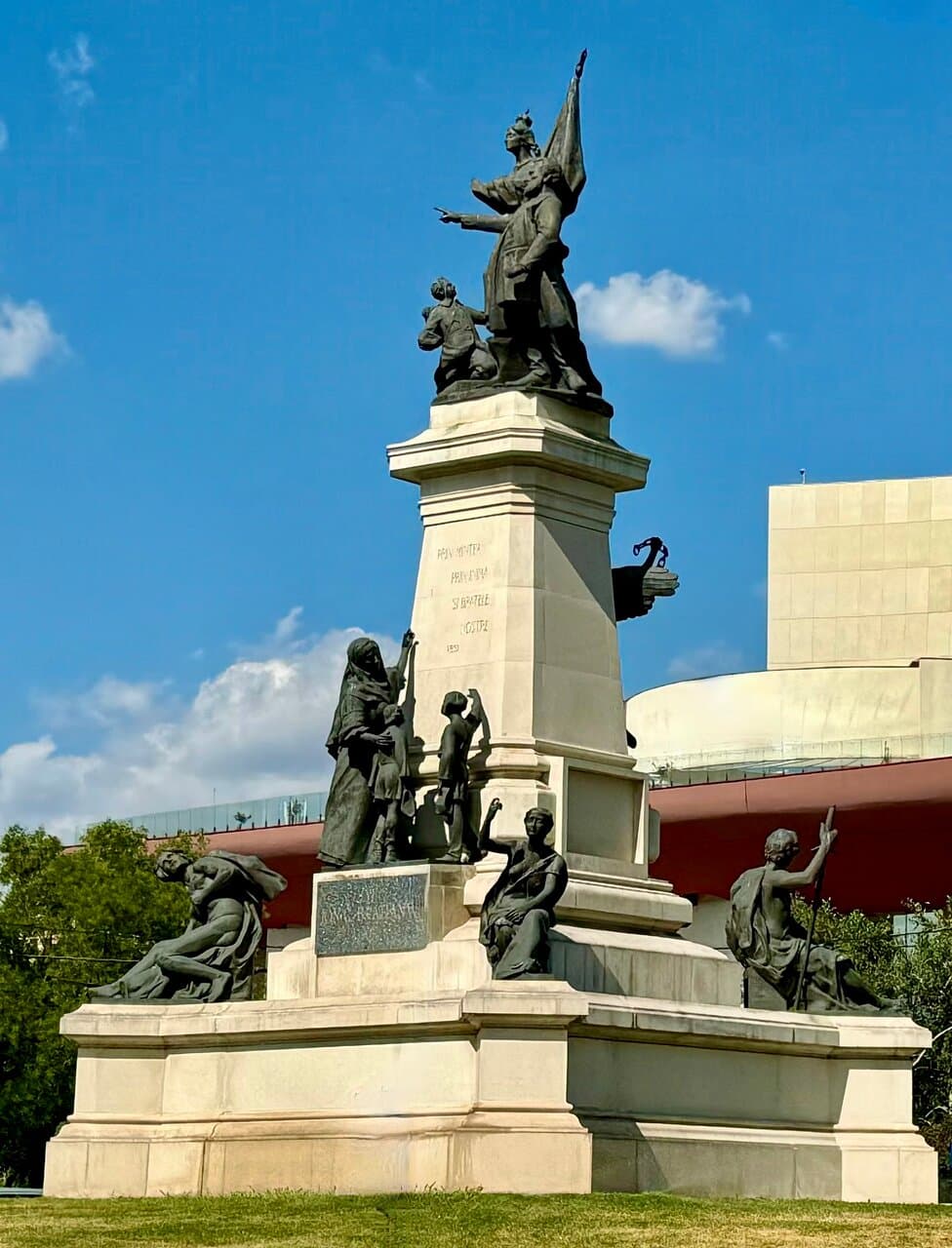 Monument to the Heroes of Aviation
