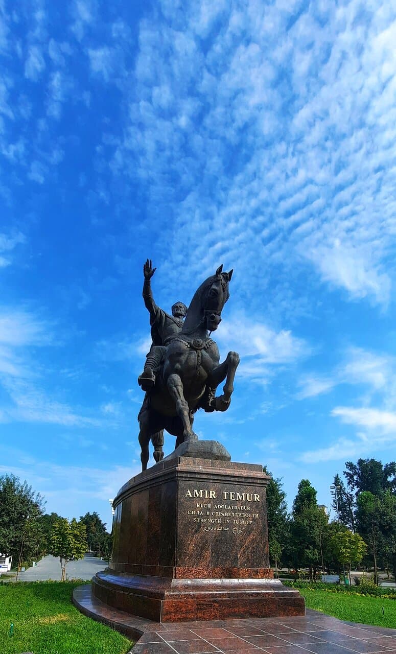 Amir Timur Square