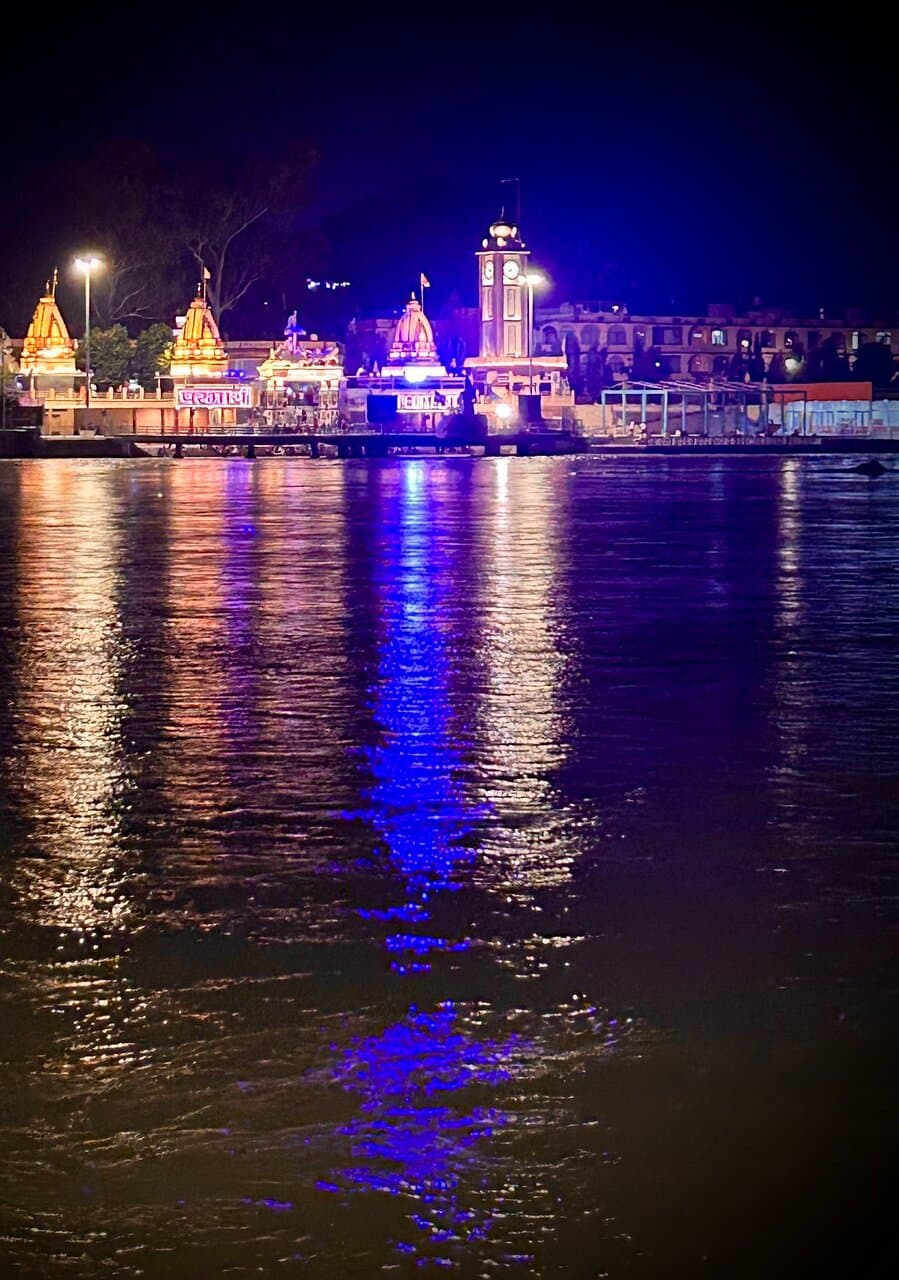 Shatrughna ghat. Views across Gangaji. 
