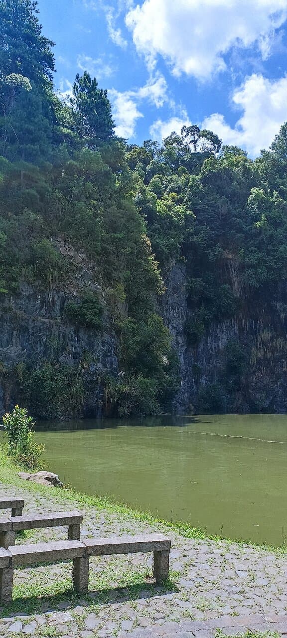 Lugar super bonito, bacana, meio retirado, bom pra tirar fotos.