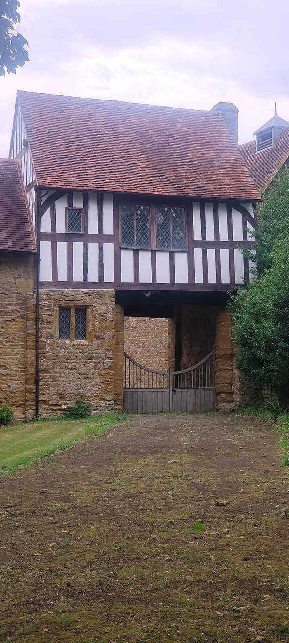 Picnic By Ashby Manor house