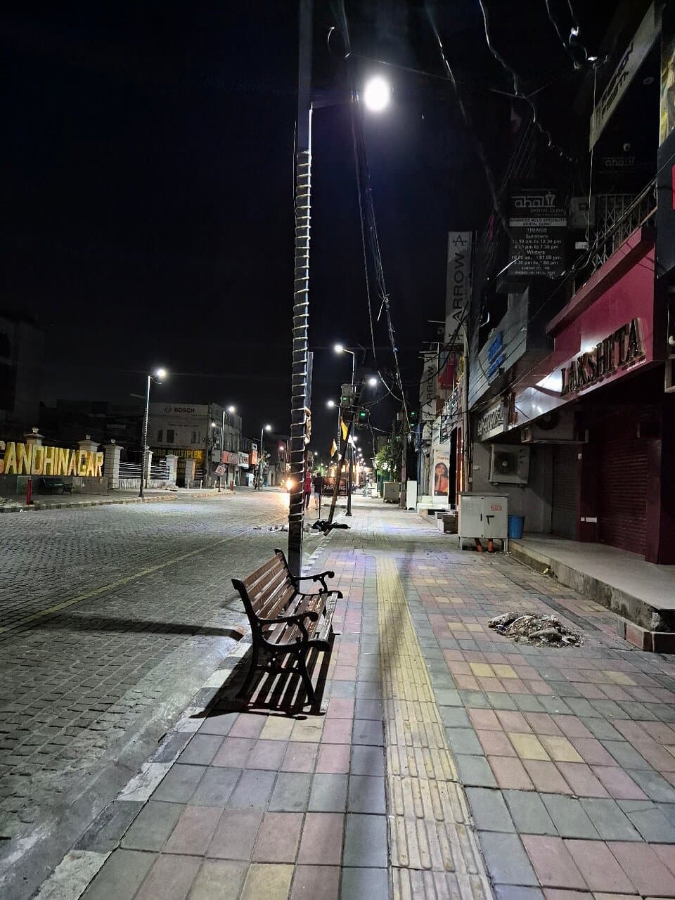 Night view of Gole market