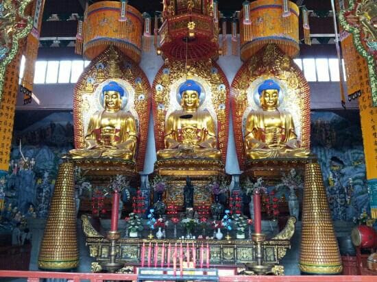 Buddha statues in the third hall
