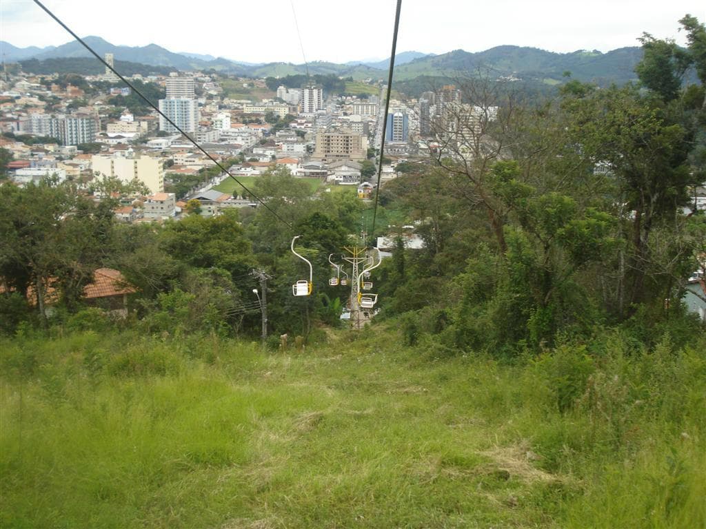 Vista da primeira parada do teleférico
