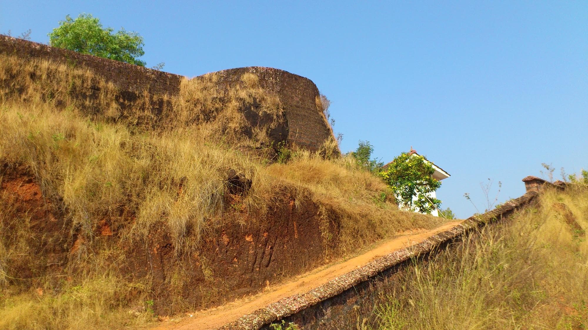                   Entrance to the fort
                