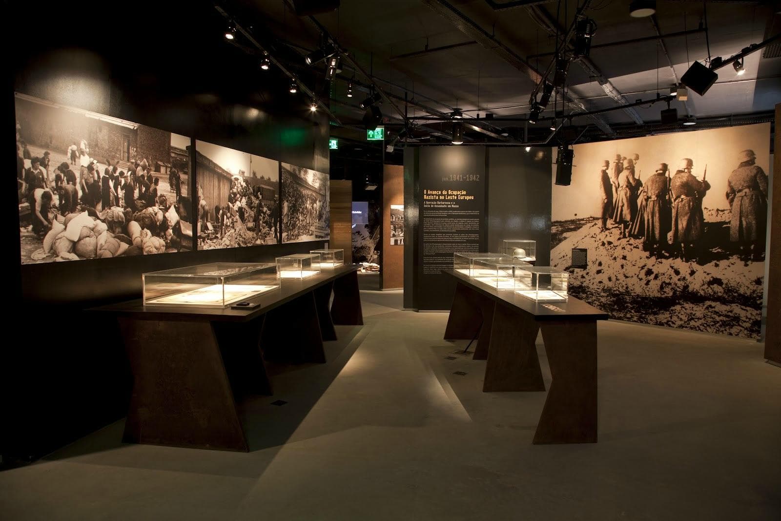 Sala interna do Museu do Holocausto de Curitiba