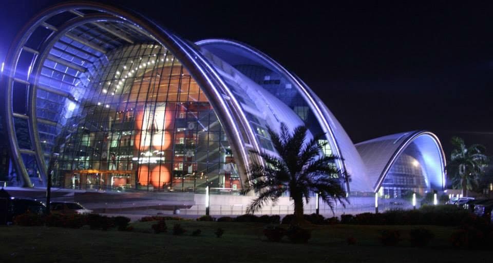 Independence Square a noite