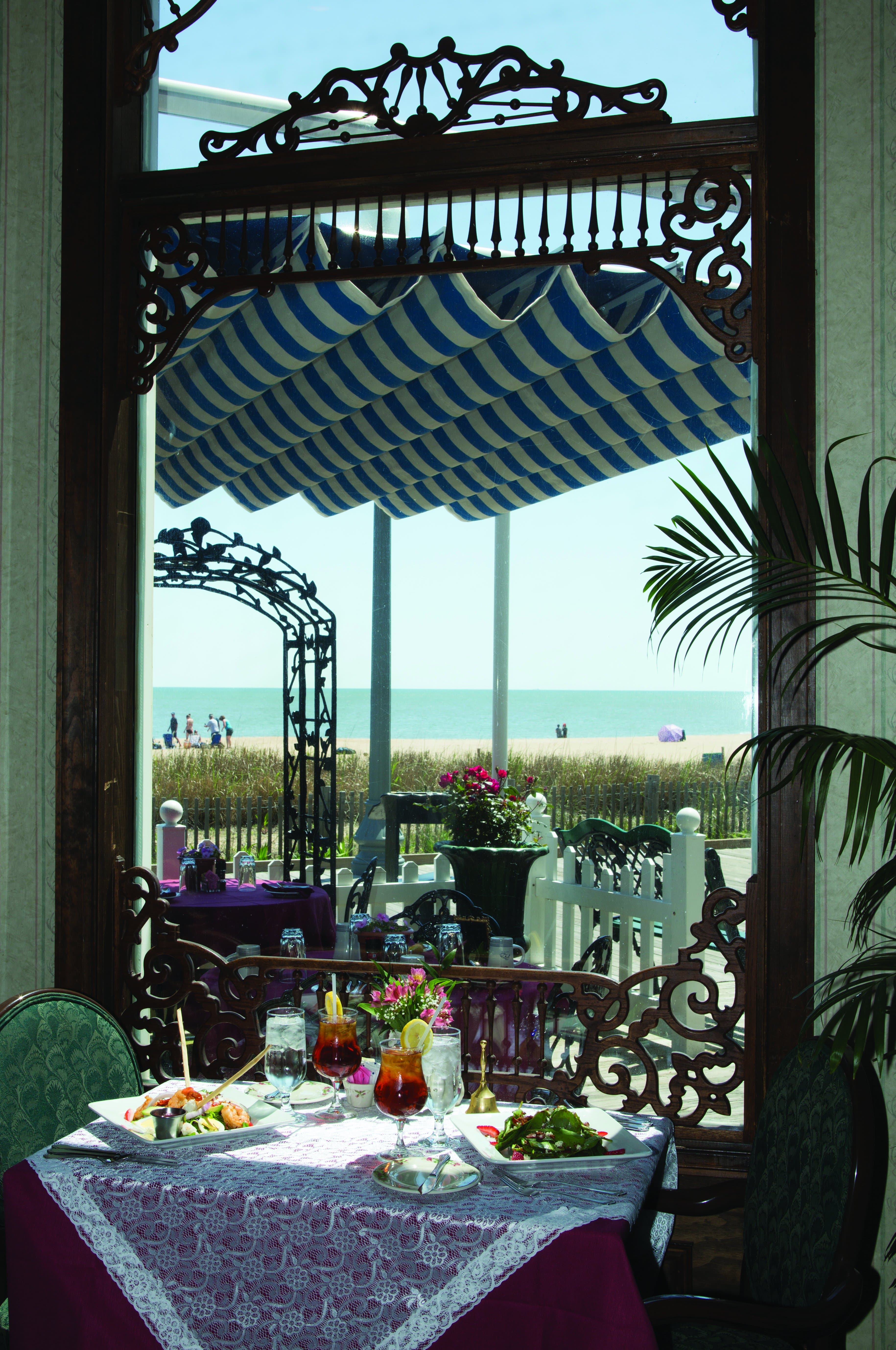 Victoria's - where tableside meets oceanside!
