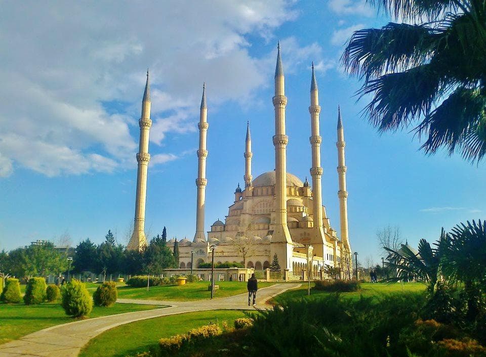 Merkez Camii