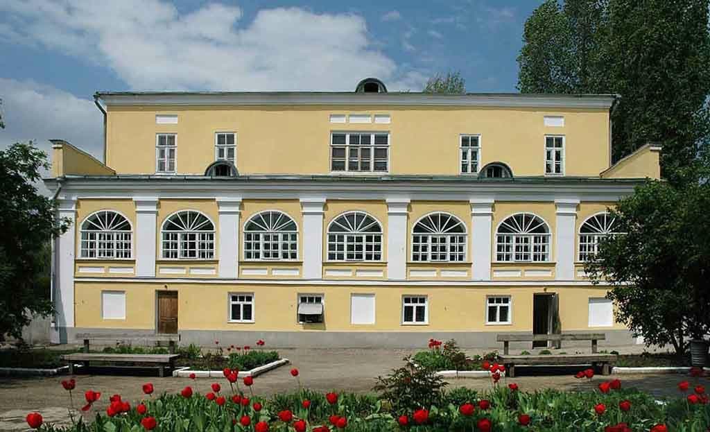 Фасад музея Федина