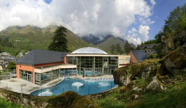 Le bassin extérieur chauffé à 34°