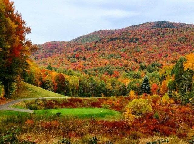 Hole #2 exploding with color! (photo credit GMNGC Member Kelly Spear)