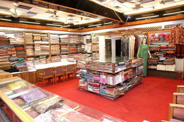 textile ,cloth, pashmina, shawls , saari, suits , pazama at gallery