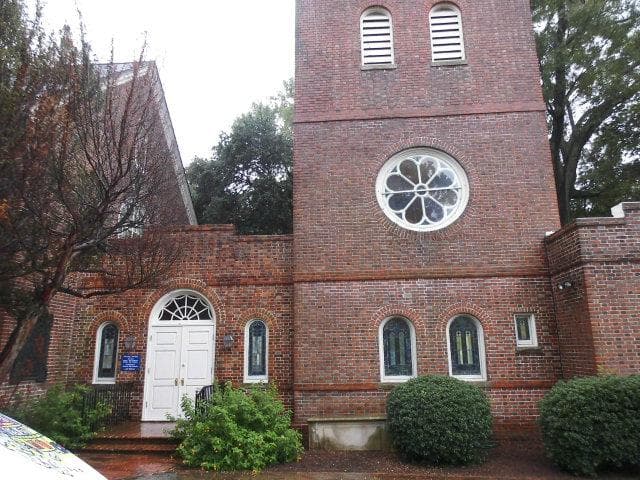 Eingangsbereich zur St. Pauls Kirche in Norfolk