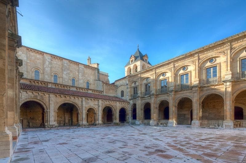 Claustro Museo San Isidoro