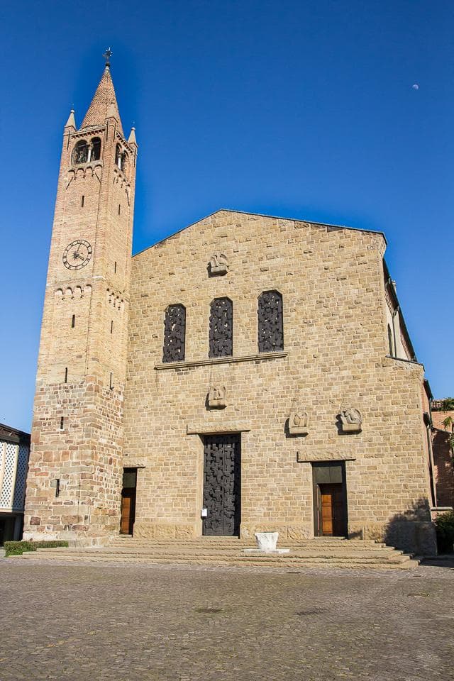 La facciata del duomo