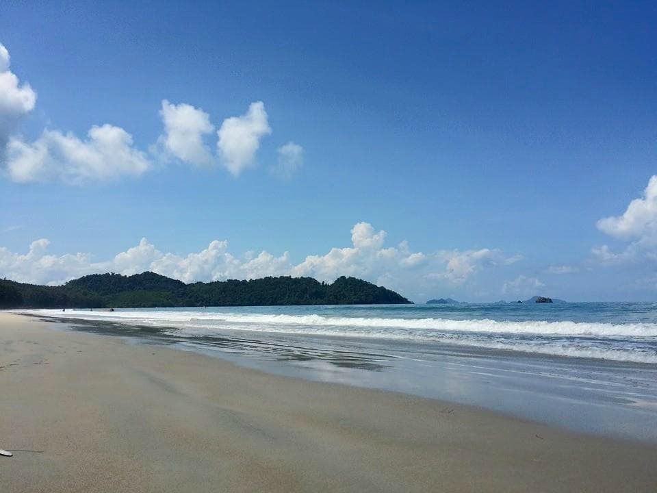 ชายหาดอ่าวใหญ่