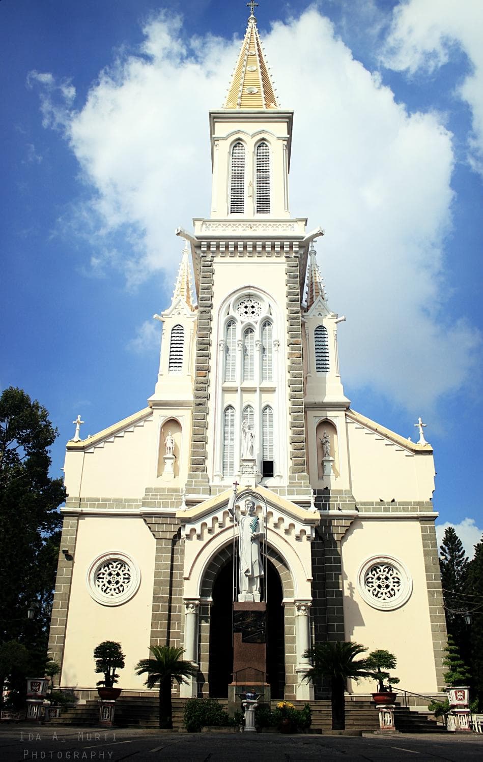 Catholic Church Huyen Sy from the front