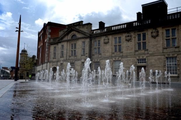 Keel Square fountain