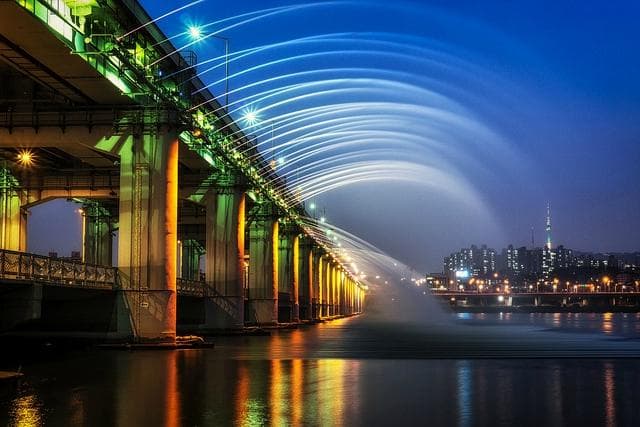 banpo bridge fountain show