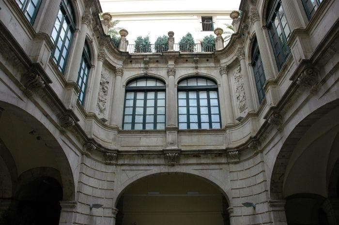 внутренний двор