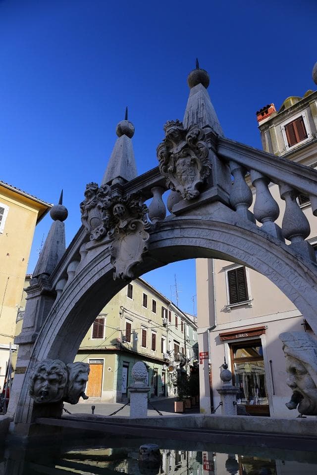 The beautiful fountain near Muda gate