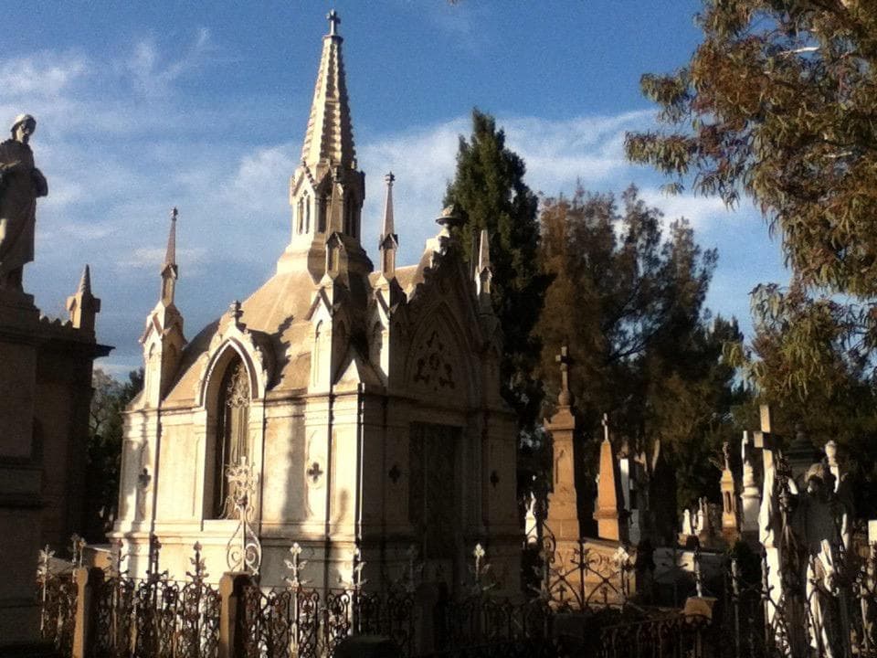 Panteón Municipal El Saucito