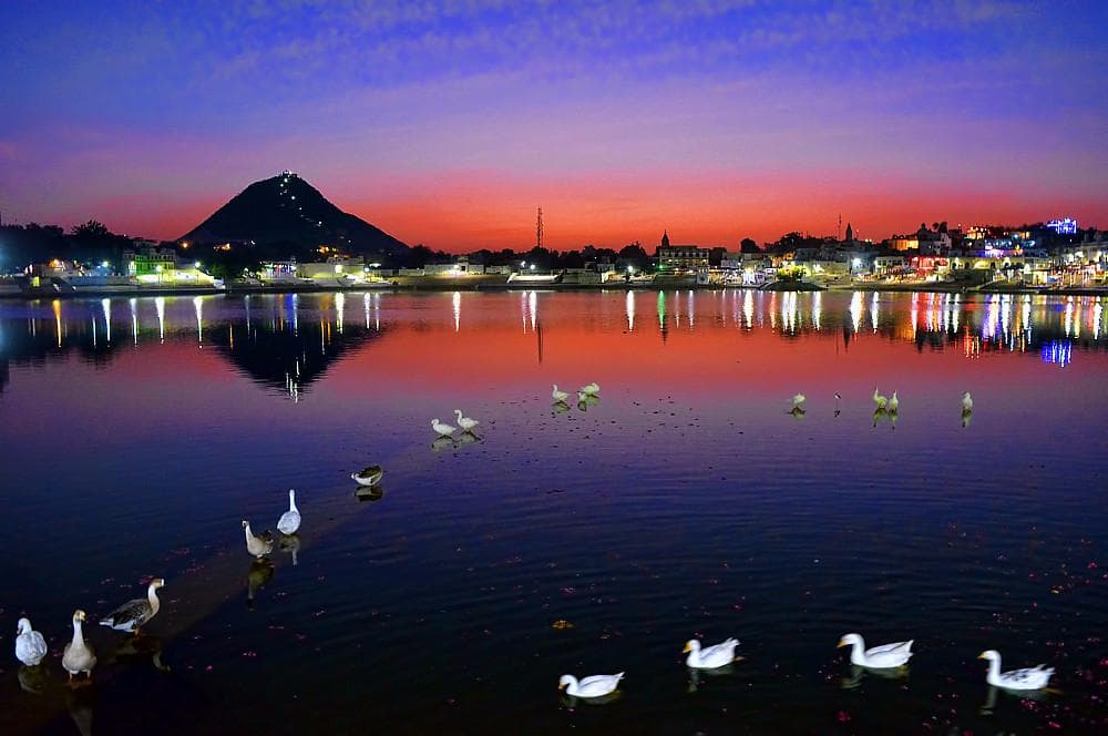 spectacular sunset at Pushkar lake