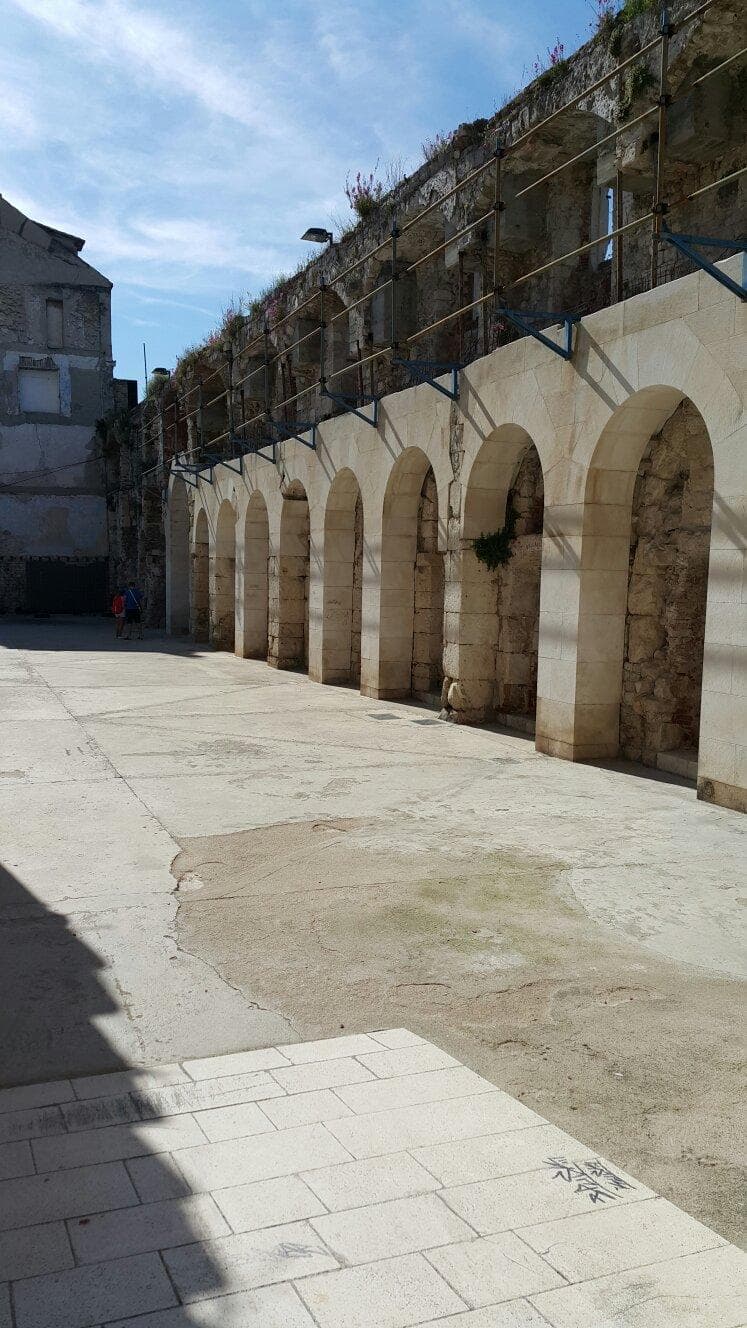 Splitska  - Roman Quarries