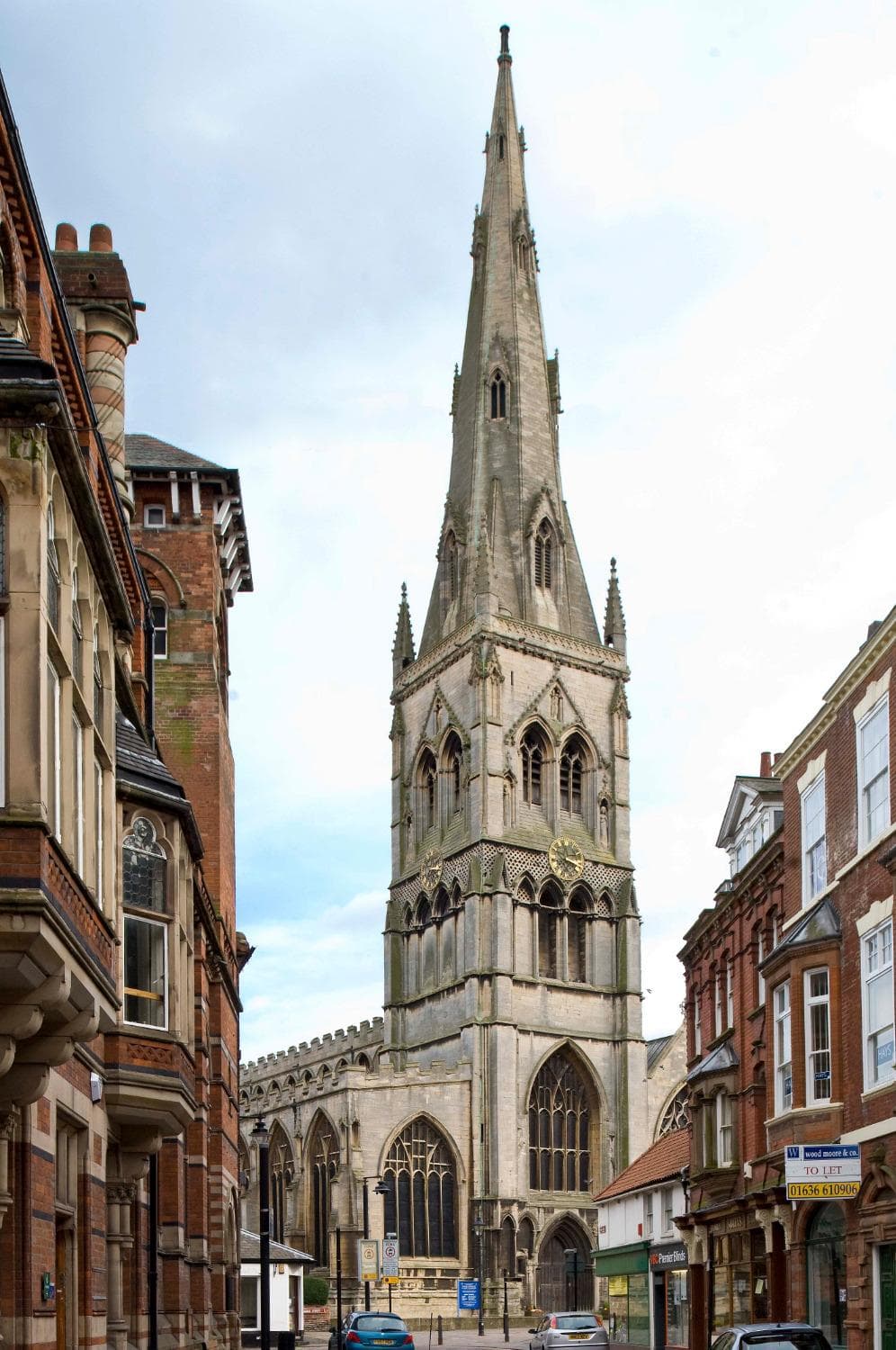 West facade from Kirkgate, Newark