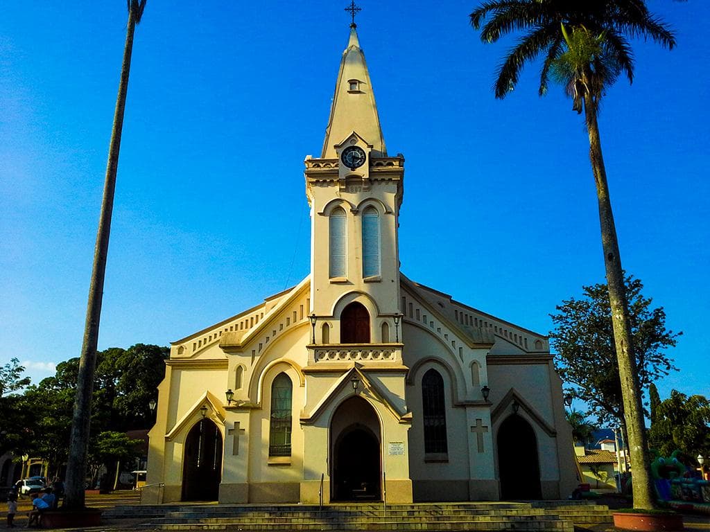 Vista externa da igreja