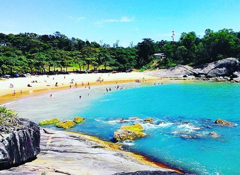 MAravilhosa praia dos padres em Guarapari, ambiente super legal para familia, uma dica, chegue c