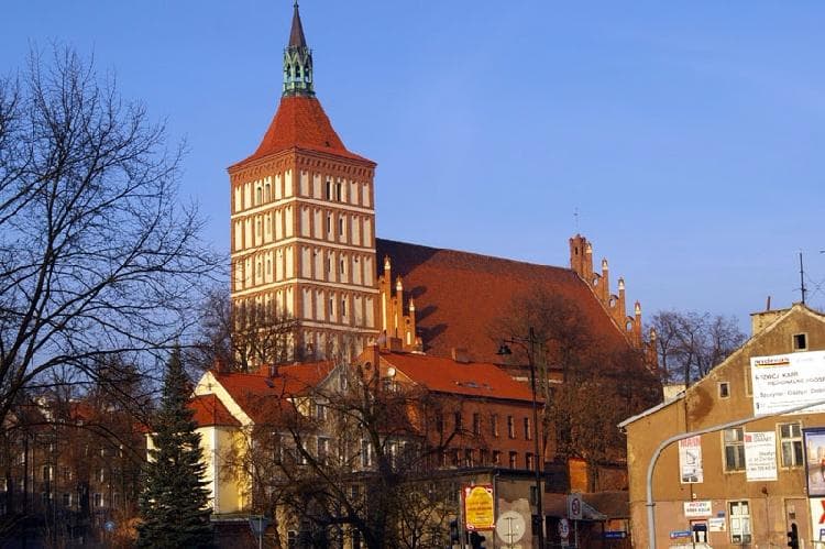 Widok Katedry od strony miasa