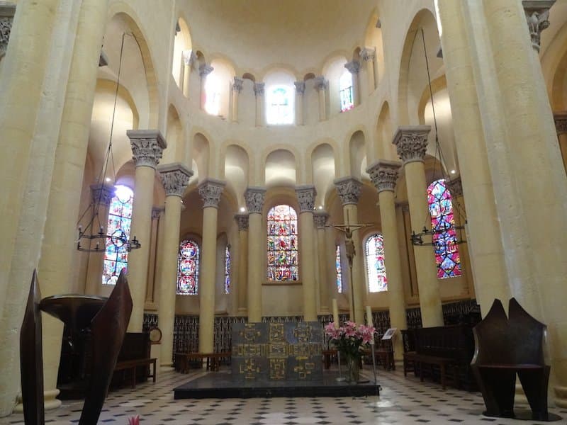 Basilique Notre-Dame-du-Port, Clermont-Ferrand (Puy-de-Dôme, Auvergne-Rhône-Alpes), France.