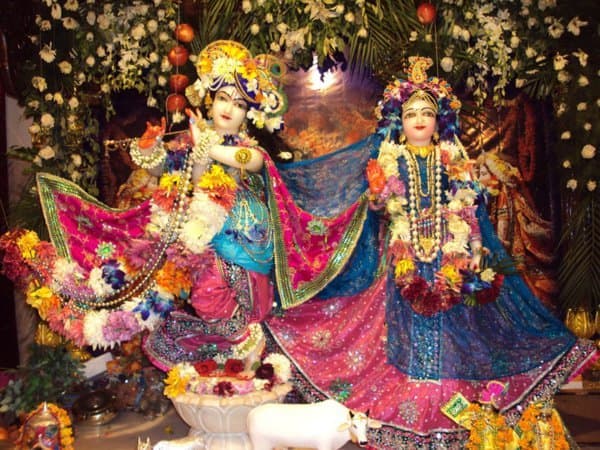 radha keishna emple pic iskon ghaziabad