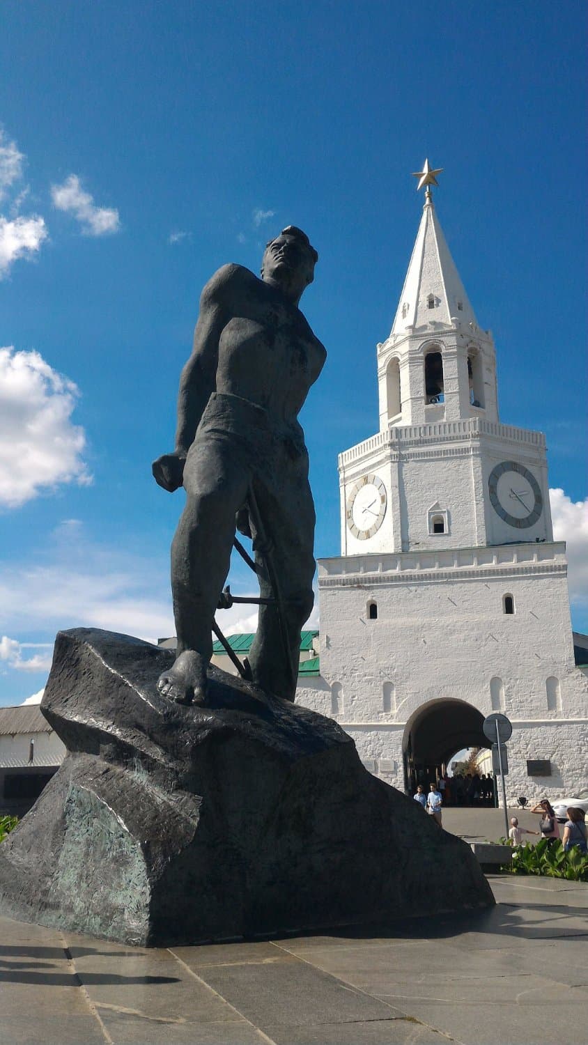 Памятник Мусе Джалилю, Казань