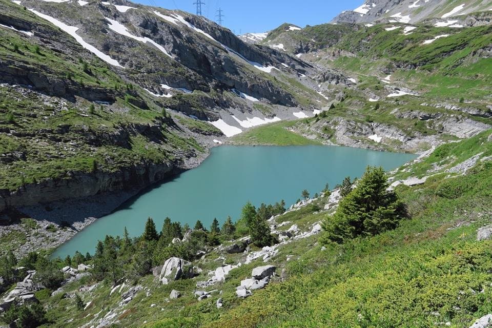 Blick Richtung Gemmipass vom Hotel Schwarenbach