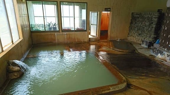 浴室　源泉ドバドバ