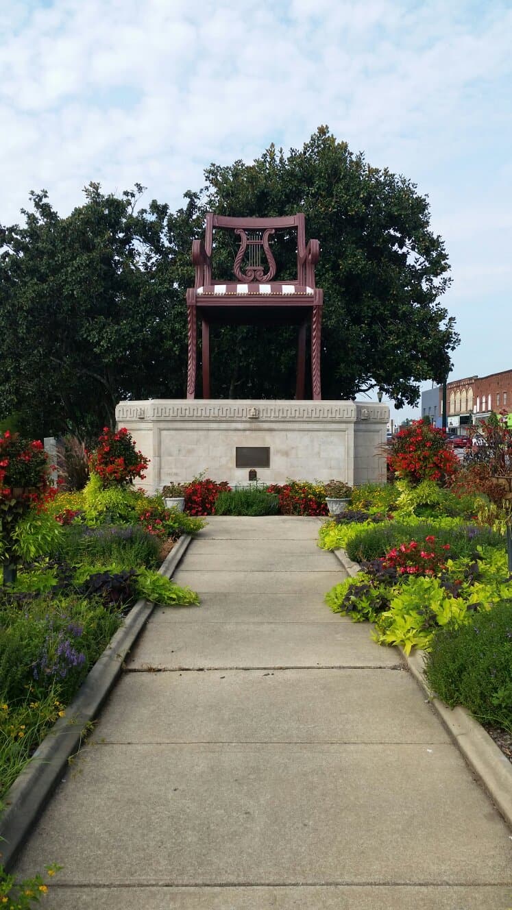 The Big Duncan Phyfe Chair