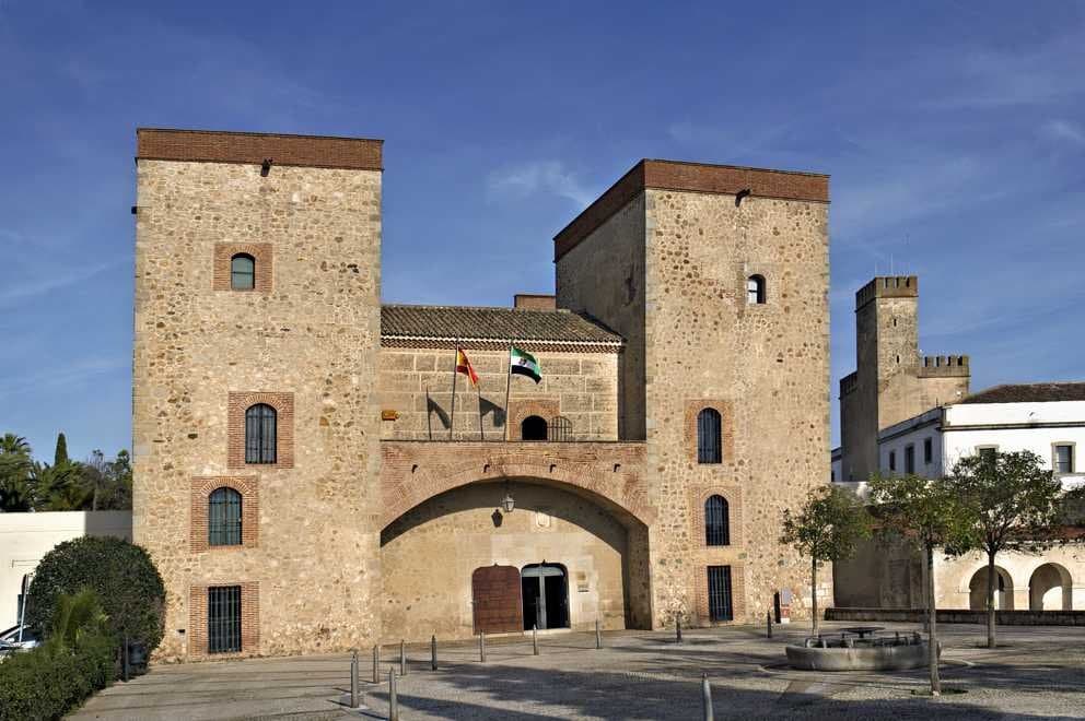 Fachada del Palacio de los Condes de la Roca, sede del Museo