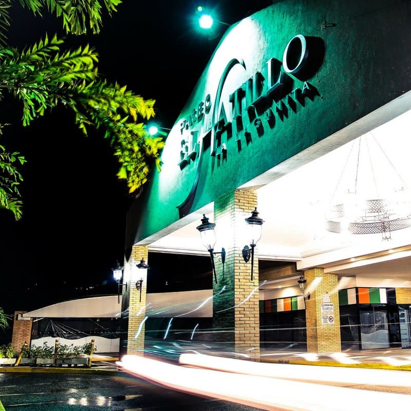 Somos Moda, Gastronomía, Música, Entretenimiento. La mejor oferta comercial del sur-este de Cara