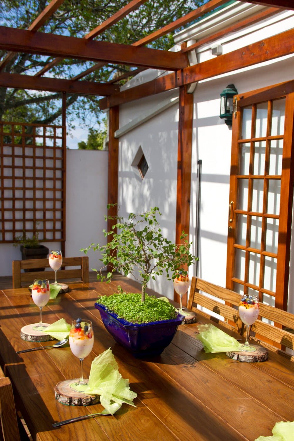 Outdoor breakfast function