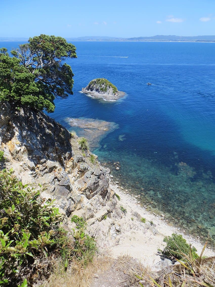 Looking at the Frenchman Island from the cliff. Use boat and motorboat as reference for dimensio
