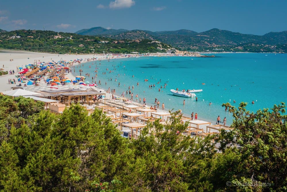 praia de Porto Giunco vista da trilha para torre 