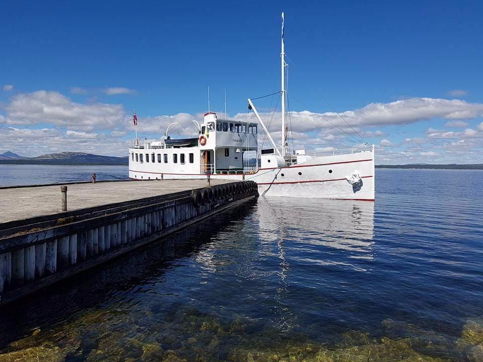 MS Fæmund II by the harbour